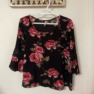 Sz M Women’s Blouse